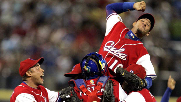 mlb-cuba-rule-change-free-agent.jpg